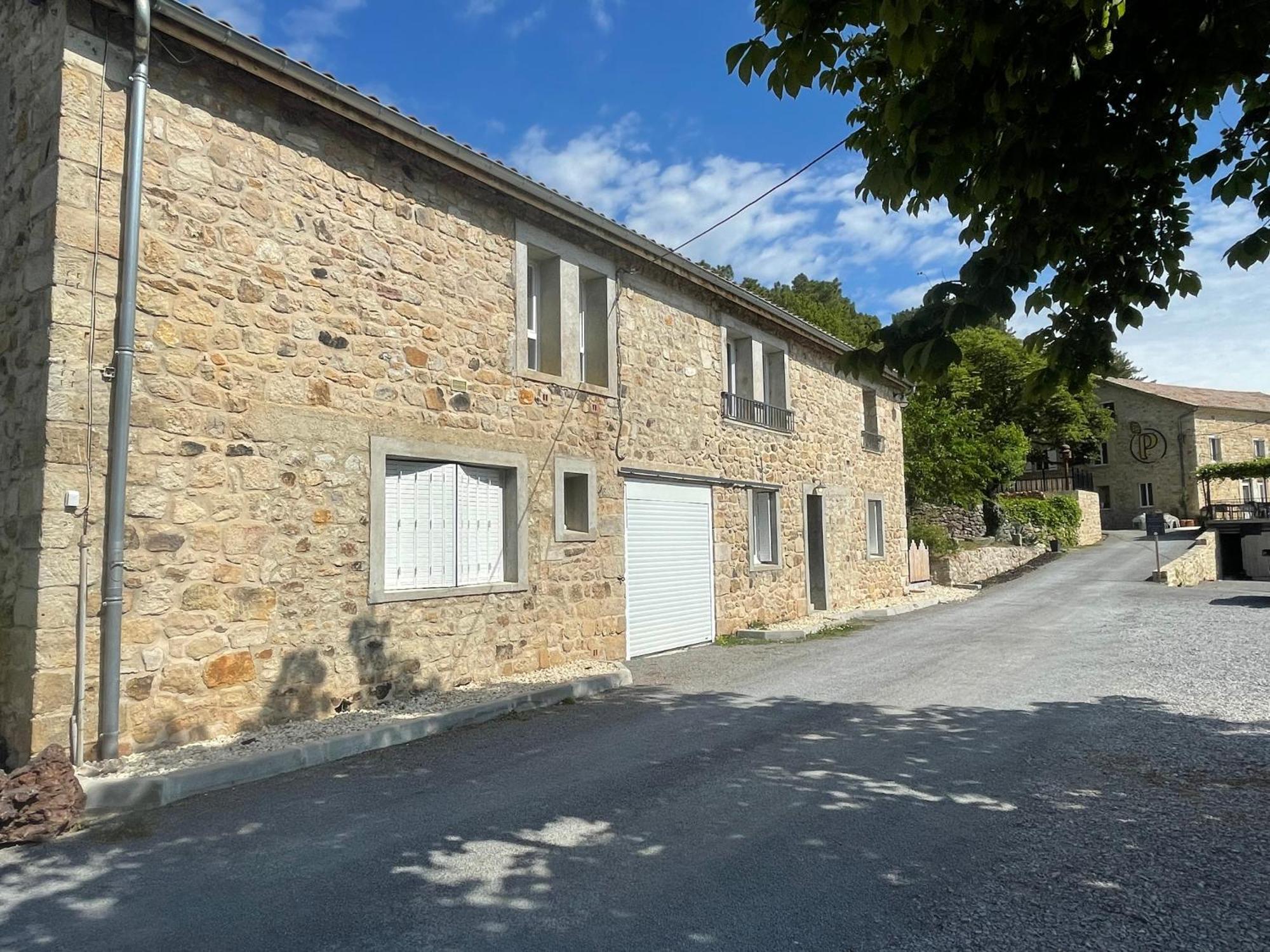 Domaine De La Pinede 2*