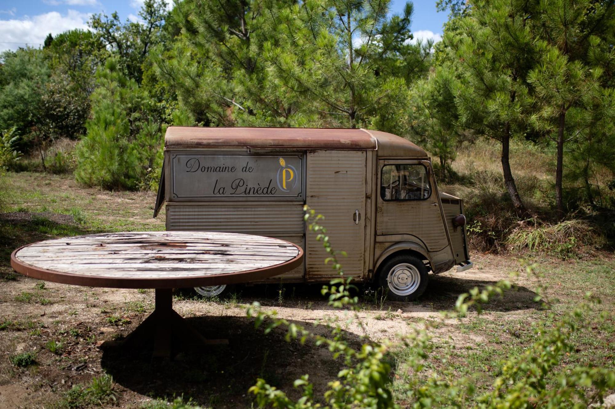 Domaine De La Pinede 2*