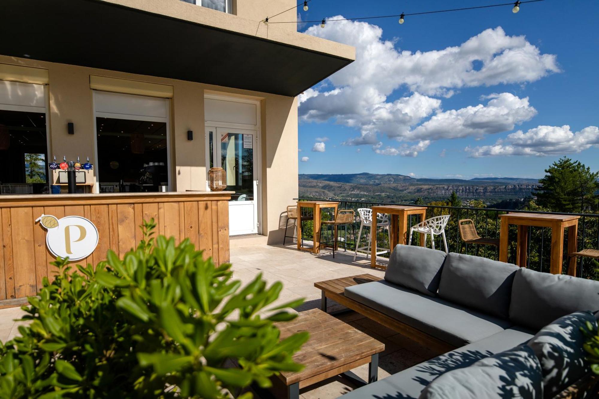 Domaine De La Pinede Guest house