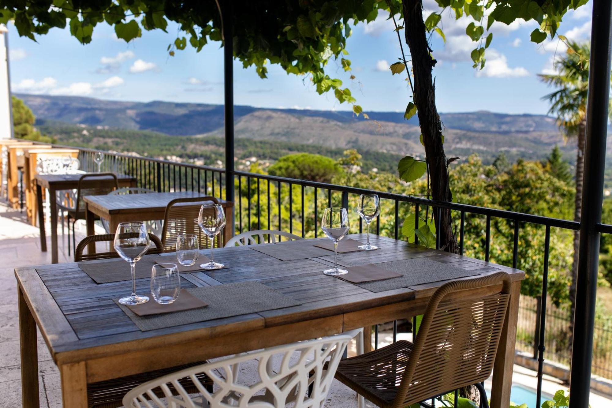 Domaine De La Pinede 2* Aubenas