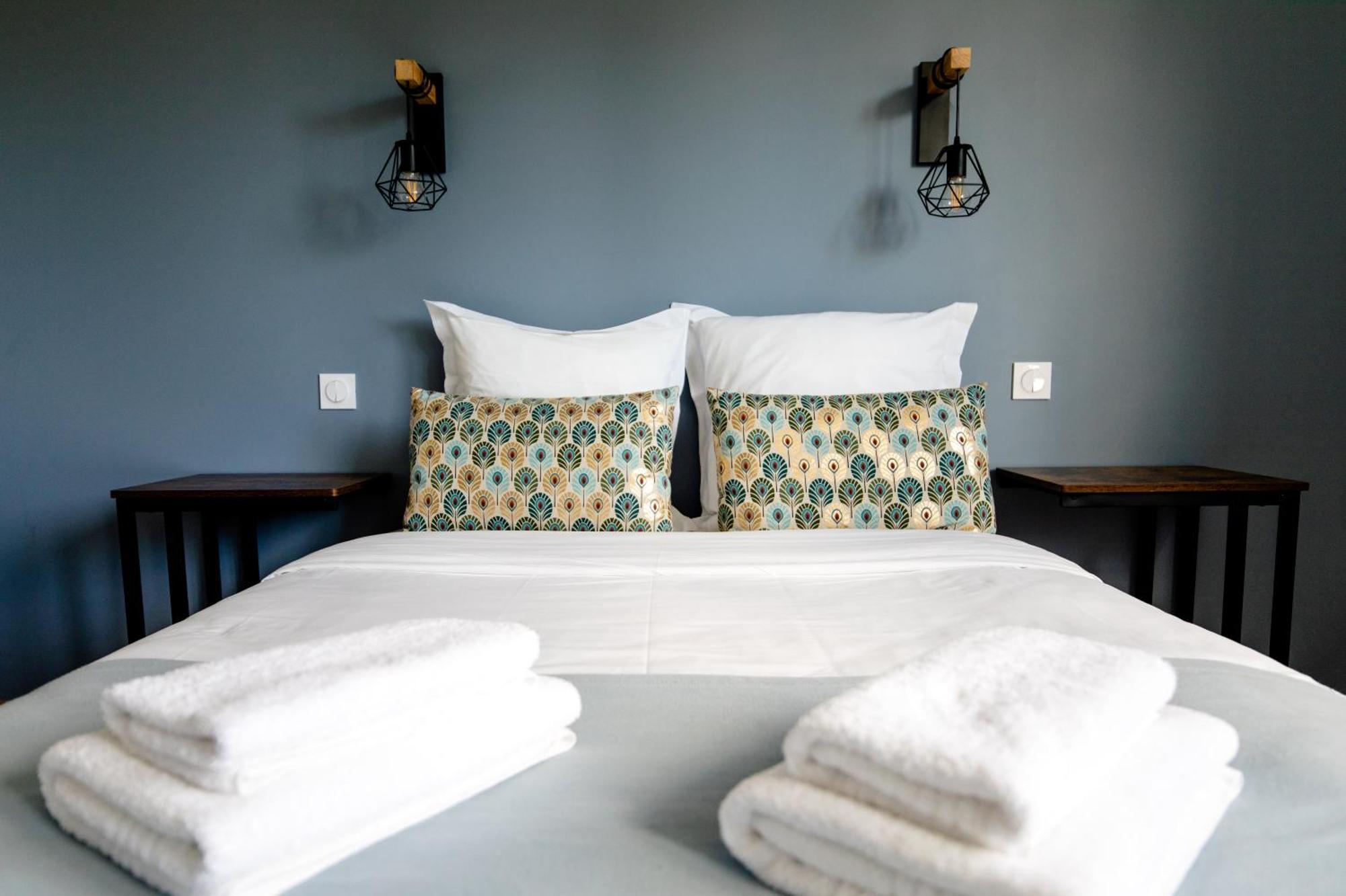 Guest house Domaine De La Pinede 2*